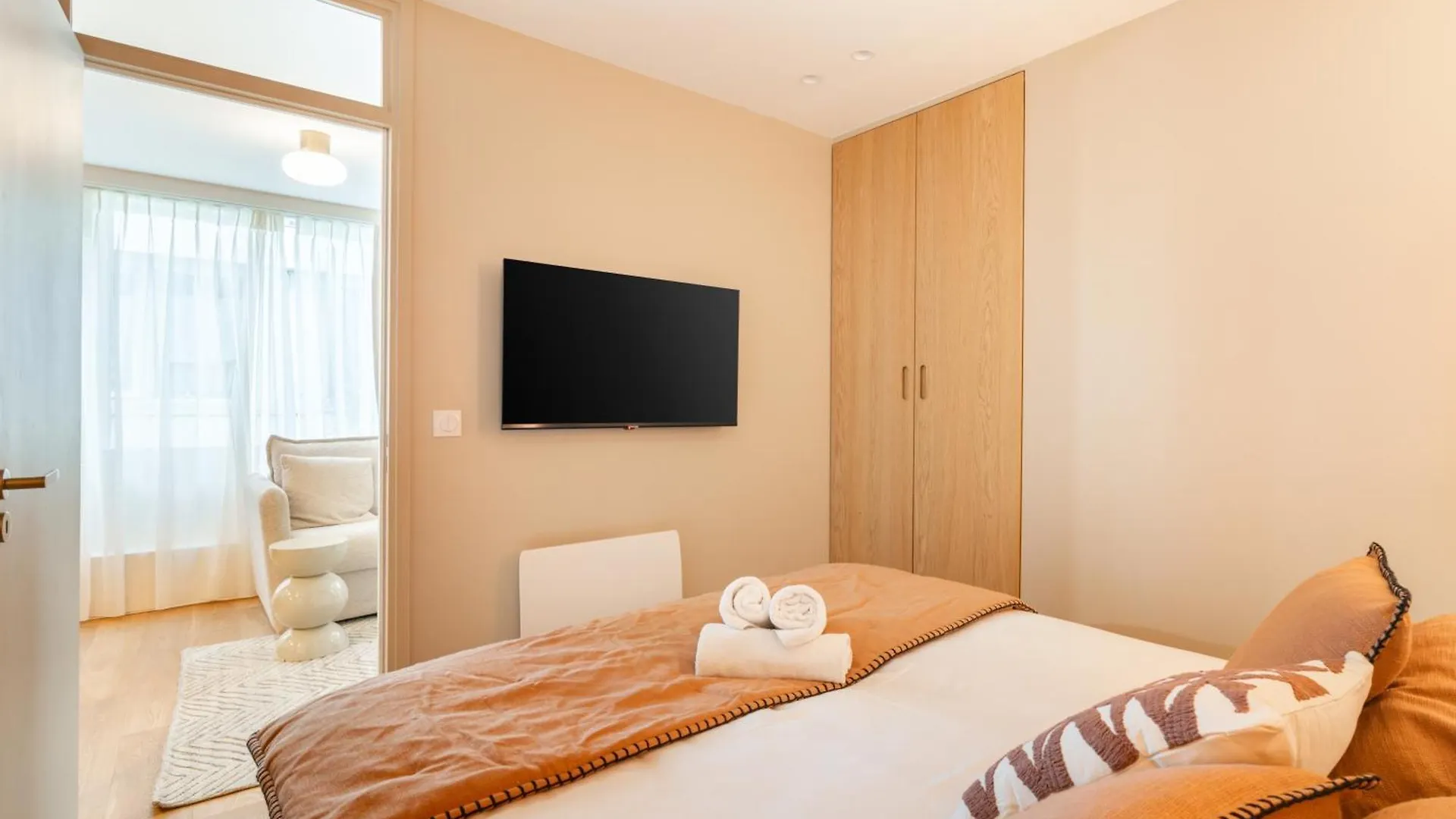 פריז Merveilleux Appartement De Luxe Au Coeurs De Saint-Germain 0*,  צרפת