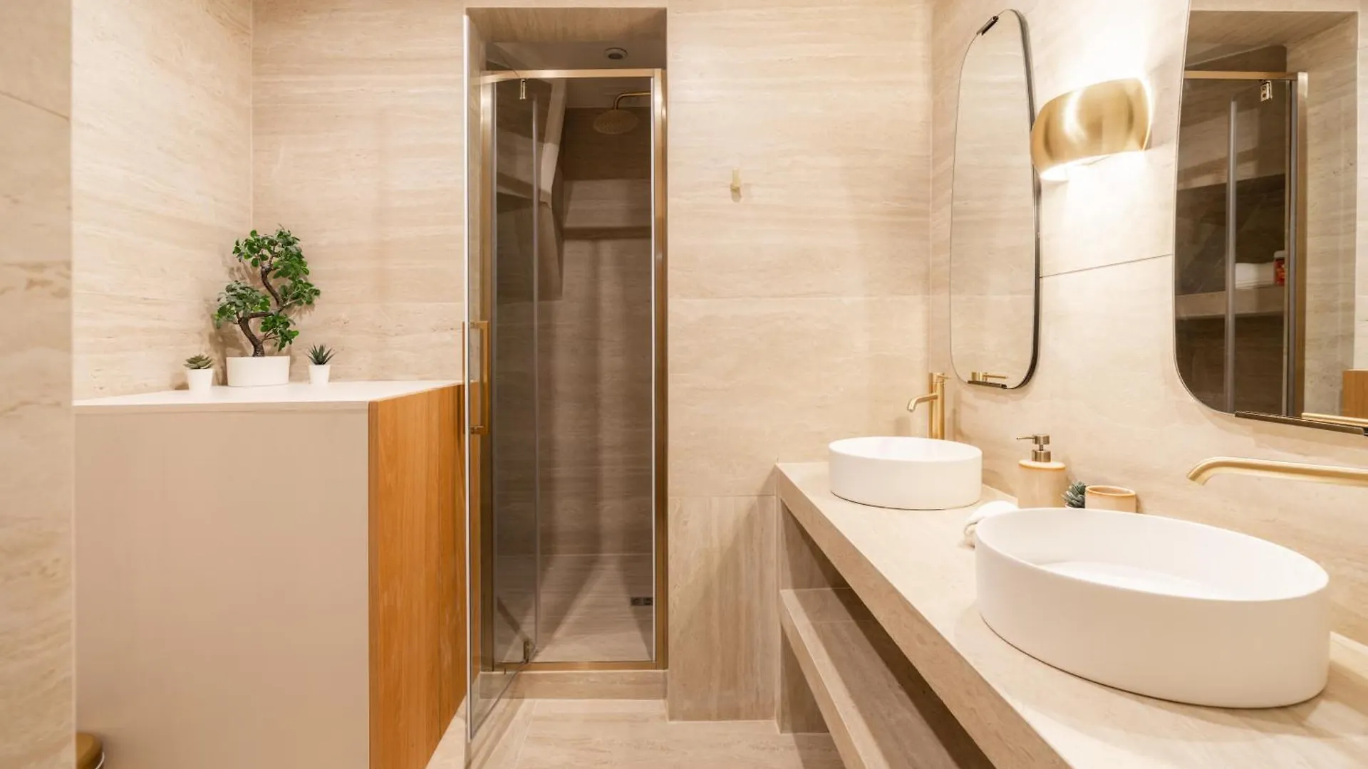 פריז Merveilleux Appartement De Luxe Au Coeurs De Saint-Germain צרפת