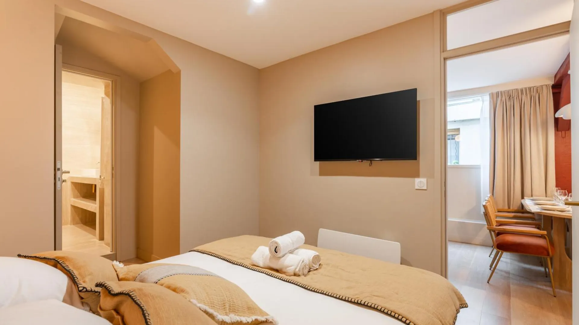 פריז Merveilleux Appartement De Luxe Au Coeurs De Saint-Germain 0*,