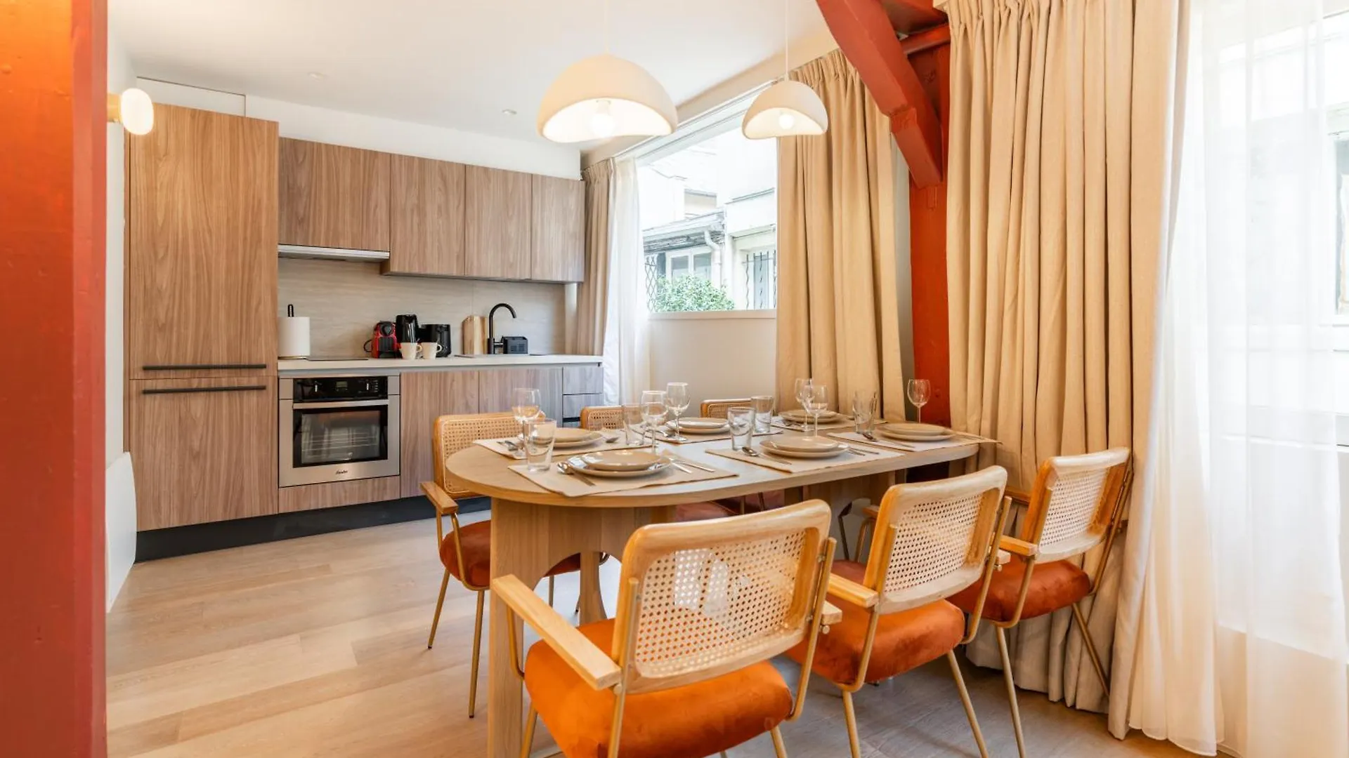 פריז Merveilleux Appartement De Luxe Au Coeurs De Saint-Germain צרפת